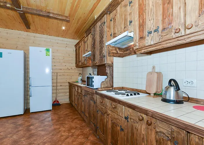 Kozatsky Dvorik Konukevi Skhidnytsia